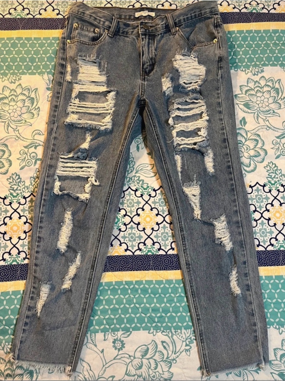 Cloud Ten Distressed Ripped Jeans Y2K Size M